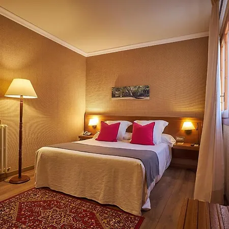 Hotel-hostal Sport Falset