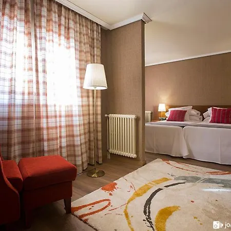 Hotel-hostal Sport Falset