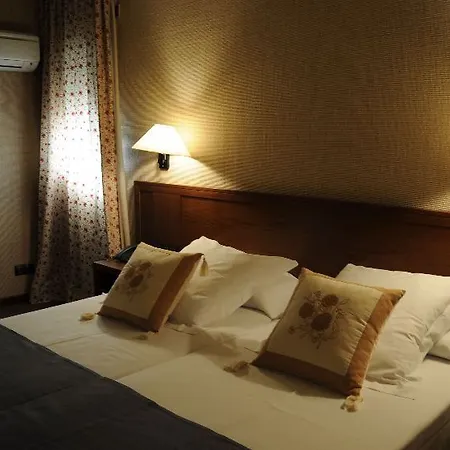 Hotel-hostal Sport Falset
