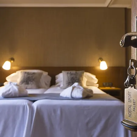 Hotel-hostal Sport Отель