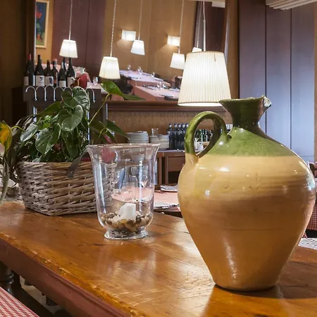 Hotel-hostal Sport Falset